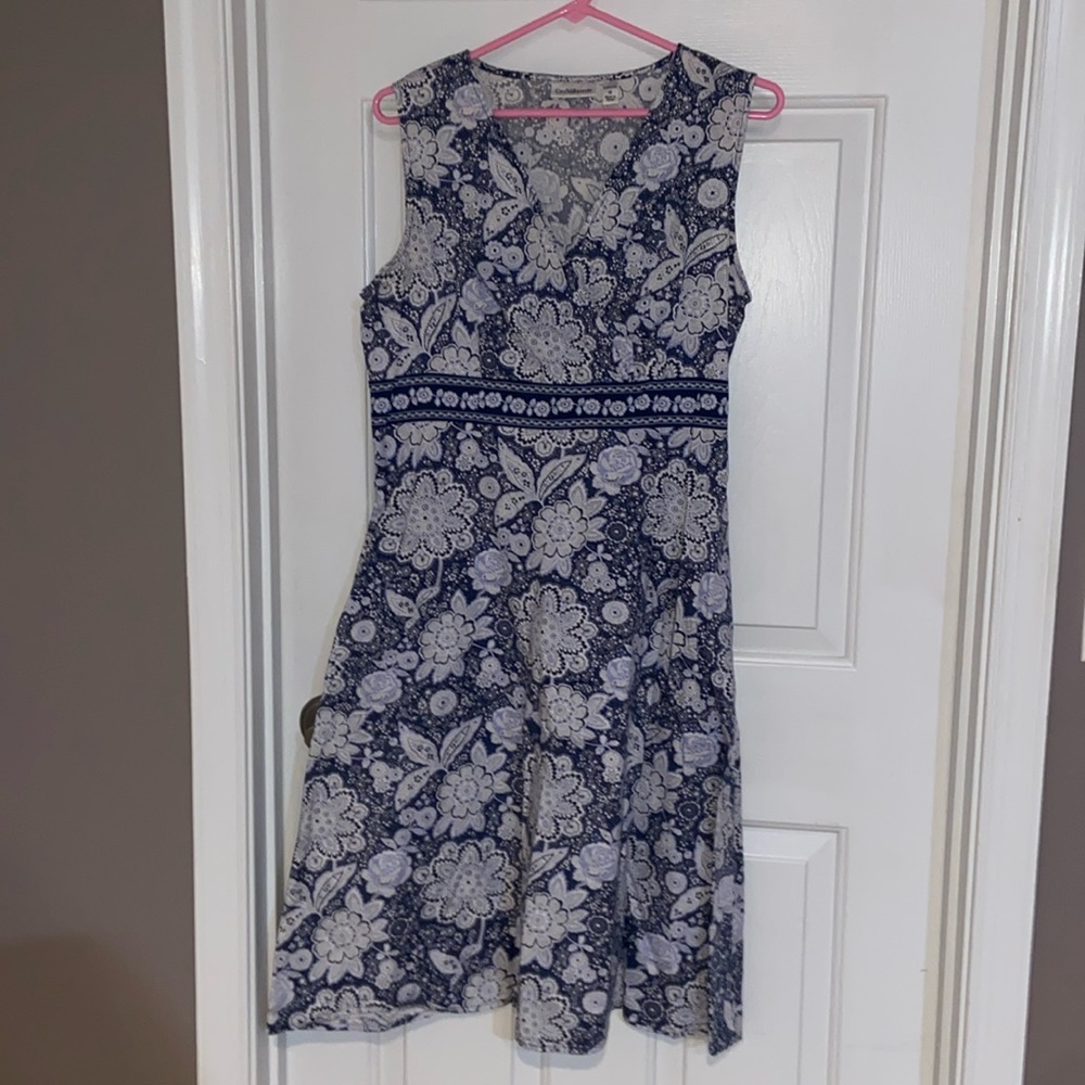 Croft & Barrow blue and white sleeveless dress